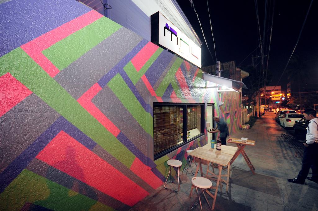 Mnl Boutique Hostel マカティ エクステリア 写真